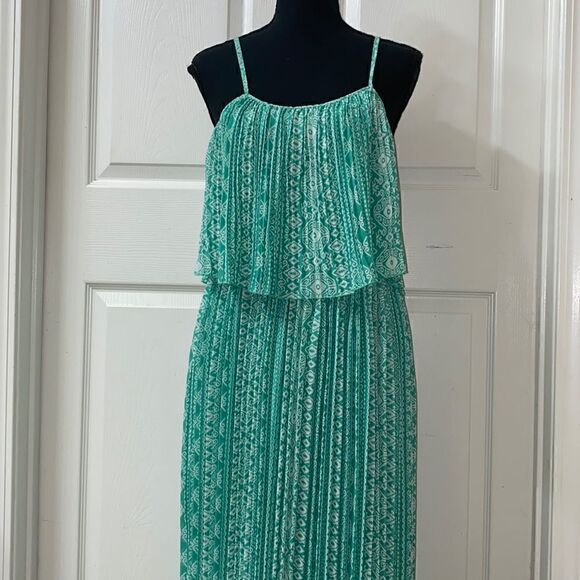 Magic Pleated Maxi Dress(Size Small) - Picture 3 of 6